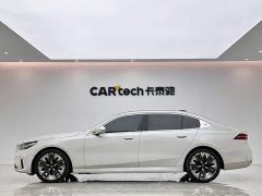 BMW 5 Series 530Li Luxury Edition Premium Package - ფოტო 2