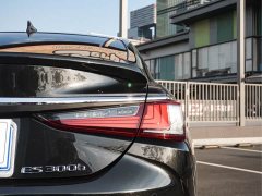 Lexus ES 2022 300h Excellence Edition - ფოტო 7