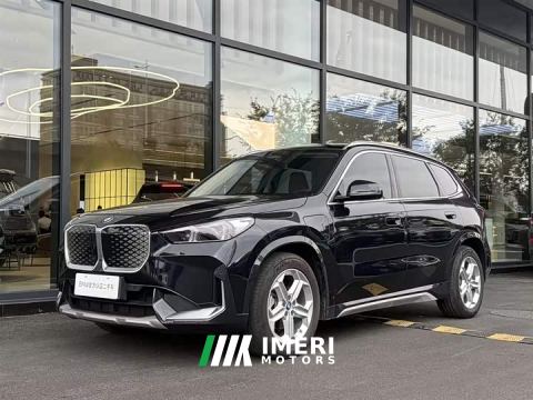 2025 BMW iX1 eDrive25L X Design Package