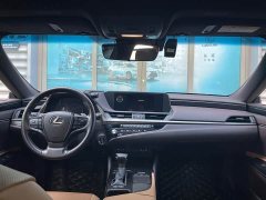 Lexus ES 300h Premium Edition - ფოტო 10
