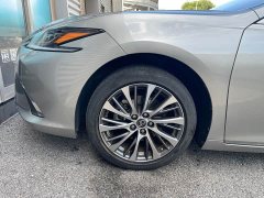 Lexus ES 300h Premium Edition - ფოტო 11