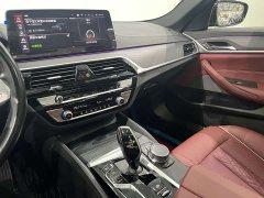 BMW 5 Series 530Li Premier M Sport Package - ფოტო 17