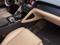 Bentley Bentayga Plug-in Hybrid 3.0T PHEV - фото 11