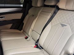 Bentley Bentayga Plug-in Hybrid 3.0T PHEV - фото 12