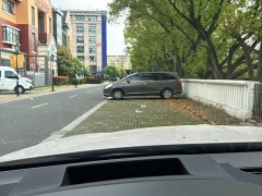 Bentley Bentayga Plug-in Hybrid 3.0T PHEV - фото 17