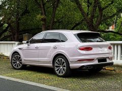 Bentley Bentayga Plug-in Hybrid 3.0T PHEV - фото 2