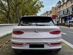 Bentley Bentayga Plug-in Hybrid 3.0T PHEV - фото 3