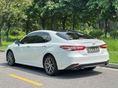Toyota Camry 2.5G Luxury - ფოტო 12