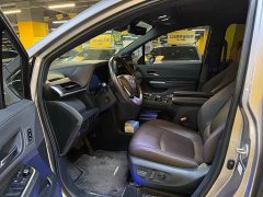 Toyota Sienna 2021 2.5L Hybrid Platinum Edition - ფოტო 2