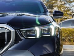 BMW 5 Series 530Li Luxury M Sport Package - ფოტო 3