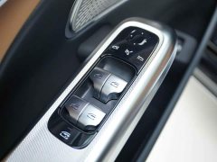 Mercedes-Benz E-Class Facelift E 300 L Fashion Edition - ფოტო 9