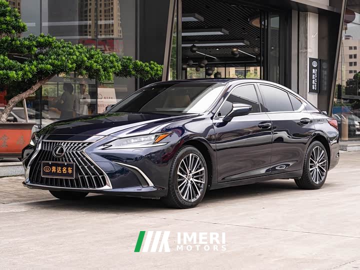 Lexus ES 2022 300h Premium Edition - ავტომობილი ჩინეთიდან