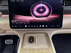 NIO ES8 Six-Seat Executive Signature Edition - ფოტო 11