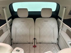 NIO ES8 Six-Seat Executive Signature Edition - ფოტო 13