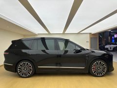 NIO ES8 Six-Seat Executive Signature Edition - ფოტო 19