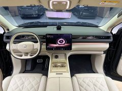 NIO ES8 Six-Seat Executive Signature Edition - ფოტო 8