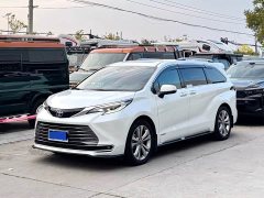 Toyota Sienna 2.5L Hybrid Premium Edition - ფოტო 1