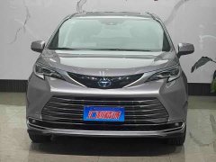 Toyota Sienna 2021 2.5L Hybrid Premium Edition - ფოტო 2