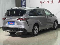 Toyota Sienna 2021 2.5L Hybrid Premium Edition - ფოტო 4