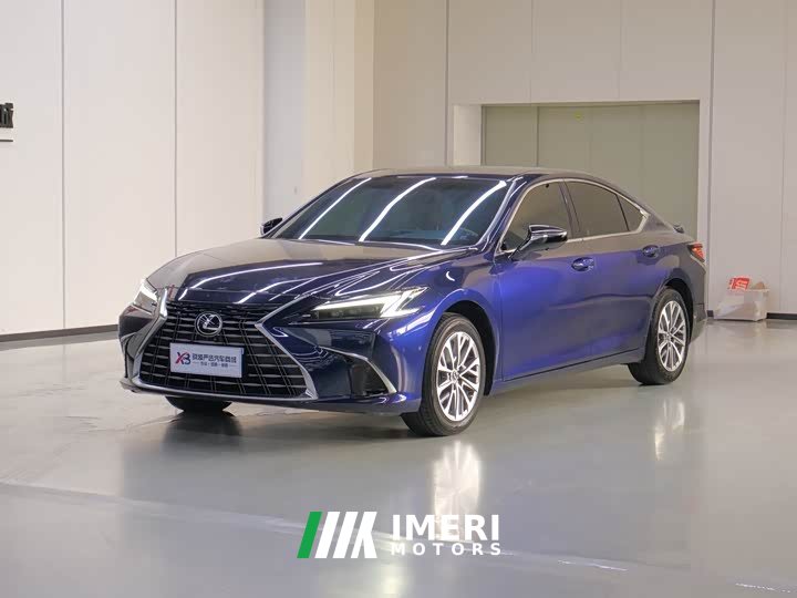 Lexus ES 200 Premium Edition