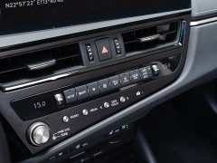 Lexus ES 2020 2021 250 Canada Spec - ფოტო 17