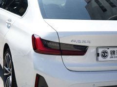 BMW 3 Series 325Li M Sport Package - ფოტო 12