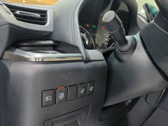 Lexus LM 2020 300h Four-Seat Royal Edition - ფოტო 6