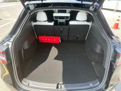 Tesla Model Y Standard Range RWD - ფოტო 11