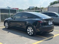 Tesla Model Y Standard Range RWD - ფოტო 4