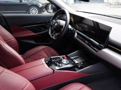 BMW 5 Series 525Li M Sport Package - ფოტო 12