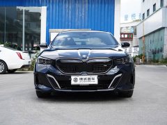BMW 5 Series 525Li M Sport Package - ფოტო 2