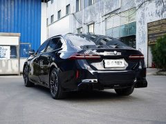 BMW 5 Series 525Li M Sport Package - ფოტო 7