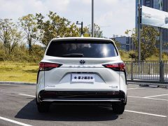 Toyota Sienna 2021 2.5L Hybrid Platinum Edition - ფოტო 10