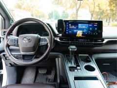 Toyota Sienna 2021 2.5L Hybrid Platinum Edition - ფოტო 16