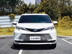 Toyota Sienna 2021 2.5L Hybrid Platinum Edition - ფოტო 3