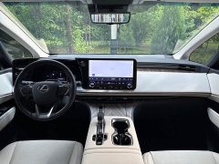 Lexus LM 500h Four-Seater Imperial Edition - ფოტო 12