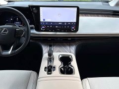 Lexus LM 500h Four-Seater Imperial Edition - ფოტო 13