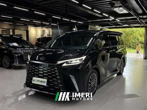 2025 Lexus LM 500h Four-Seater Imperial Edition