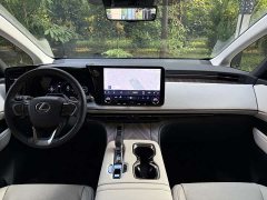 Lexus LM 500h Four-Seater Imperial Edition - ფოტო 10
