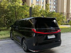 Lexus LM 500h Four-Seater Imperial Edition - ფოტო 5