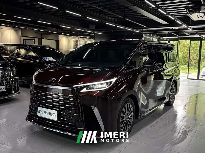 Lexus LM 500h Six-Seat Premium Edition