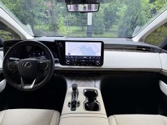 Lexus LM 2023 500h Six-Seat Premium Edition - ფოტო 12