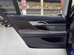 BMW 7 Series 740Li Premier M Sport Package - ფოტო 11