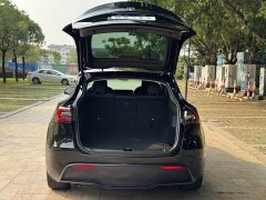 Tesla Model Y 2022 Facelift Rear-Wheel Drive - ფოტო 18