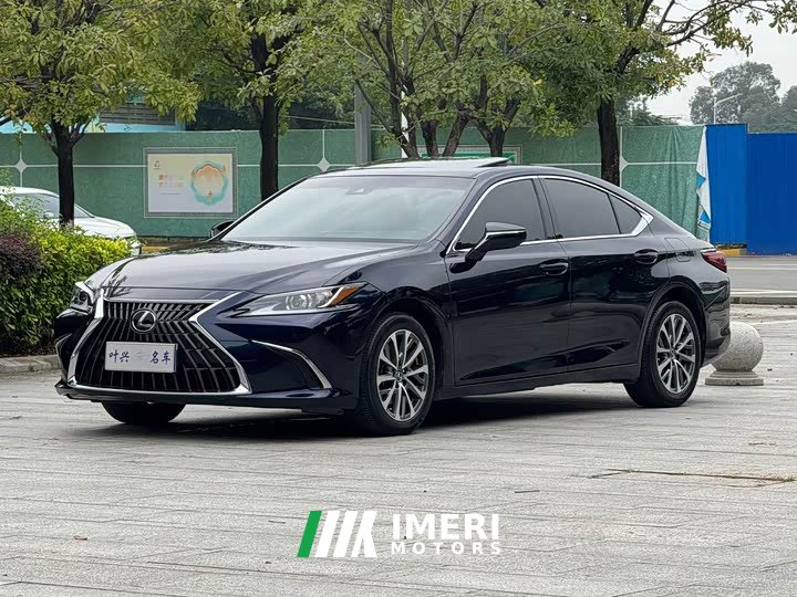Lexus ES 2023 200 Excellence Edition - ავტომობილი ჩინეთიდან