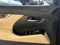 Toyota Vellfire Crown Hybrid 2.5L HV Luxury Edition - фото 7