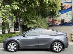 Tesla Model Y Standard Range RWD - ფოტო 6