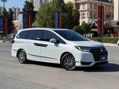 Honda Odyssey 2.0L e:HEV Luxury - ფოტო 3