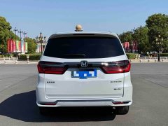 Honda Odyssey 2.0L e:HEV Luxury - ფოტო 4