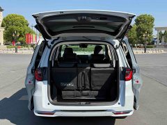 Honda Odyssey 2.0L e:HEV Luxury - ფოტო 9